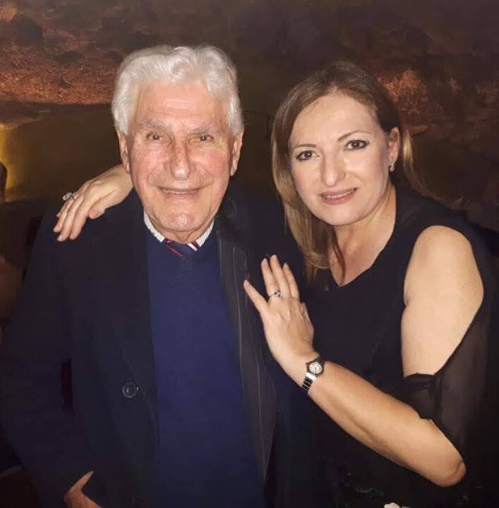 Fleur flimkien ma' missierha