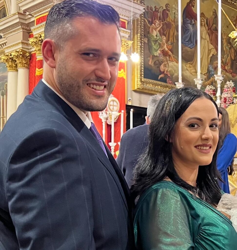 Clifford Galea u oħtu