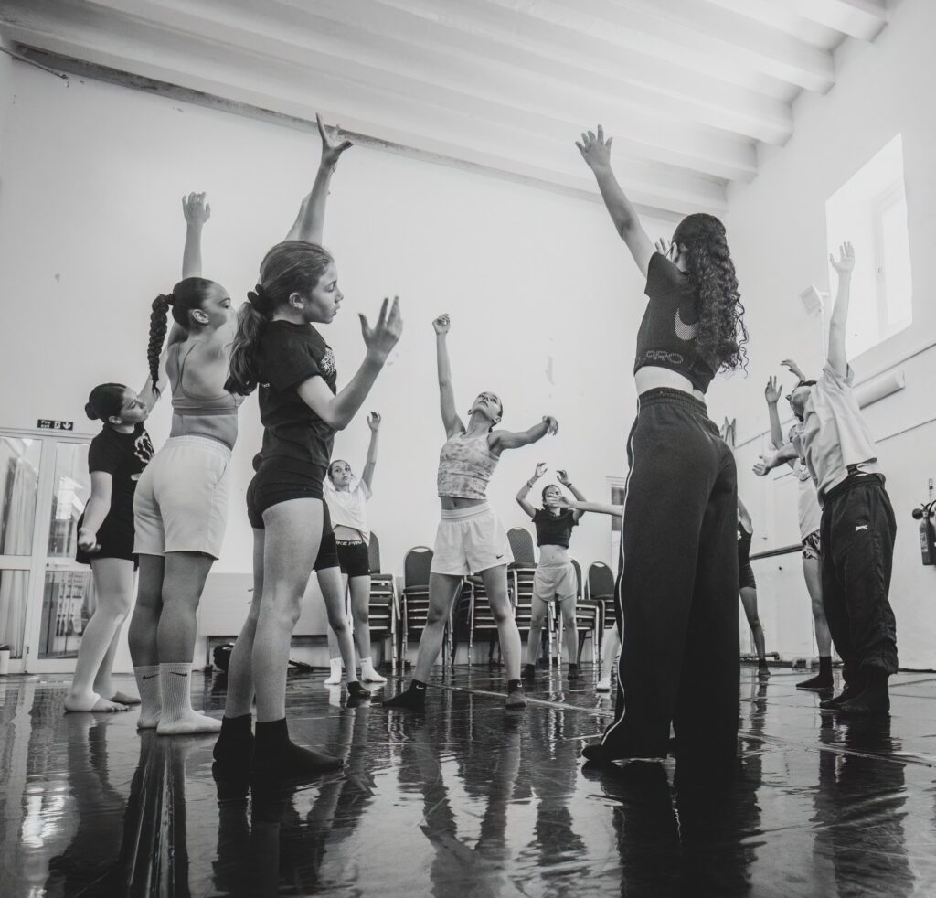 Żfin għaż-żgħażagħ