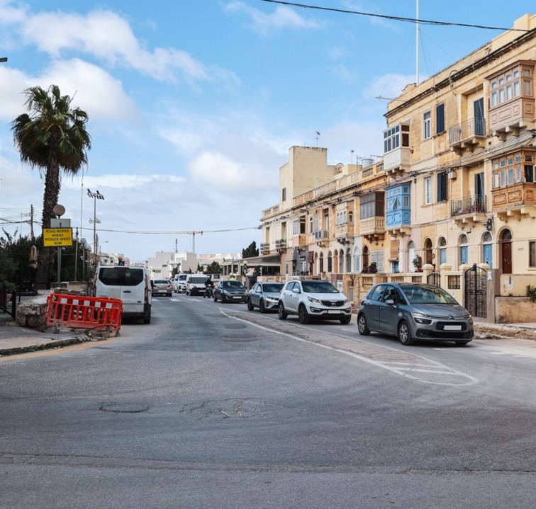 Avviż għall-pubbliku