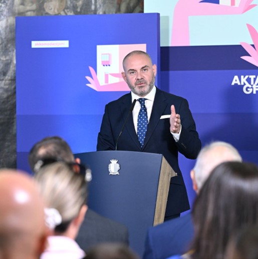 Owen Bonnici Min